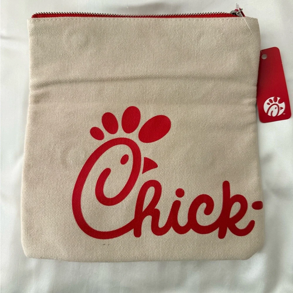 Chick-fil-A Cow Slides + Cooler Pouch + “Eat Mor Chikin” Tote (NWT) - Picture 3 of 12